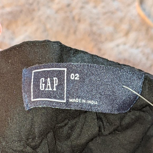 GAP Black Midi Skirt With Eyelet Details Size 2 NWT - Picture 4 of 4